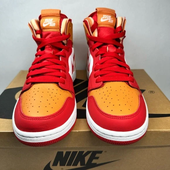 Women’s Authentic Air Jordan Retro 1 Zoom Comfort ‘Fire Red Hot Curry’’ - 9.5 - Picture 3 of 3